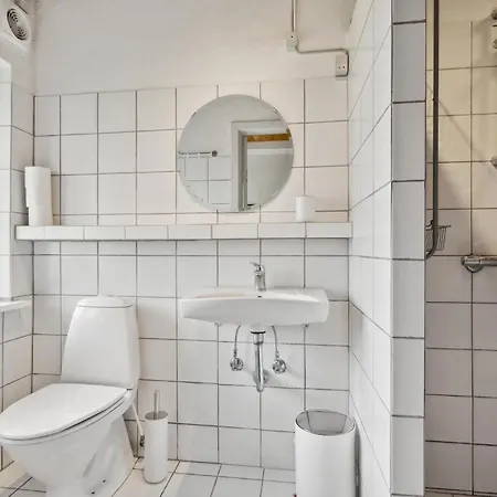 2 Bedroom Beautiful In Casa de Férias *