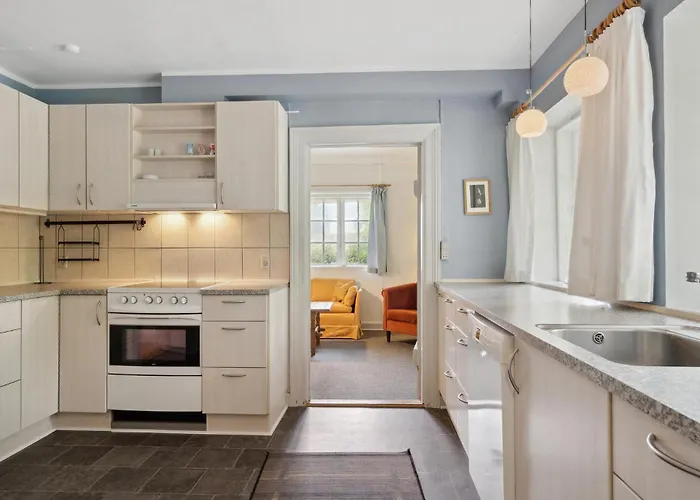 2 Bedroom Beautiful In Сasa de vacaciones Ringe